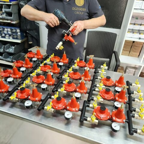 İki Kademeli - İki Tüplü Pratik Propan Kombi Kollektör Seti Sıvı Conta Hediyeli